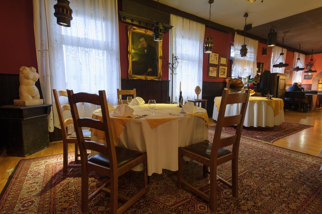 斯伯恩酒店 Radomlje 外观 照片