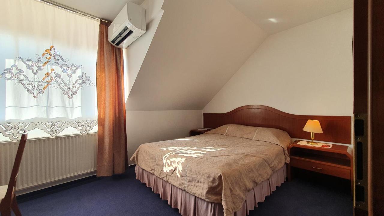 斯伯恩酒店 Radomlje 外观 照片