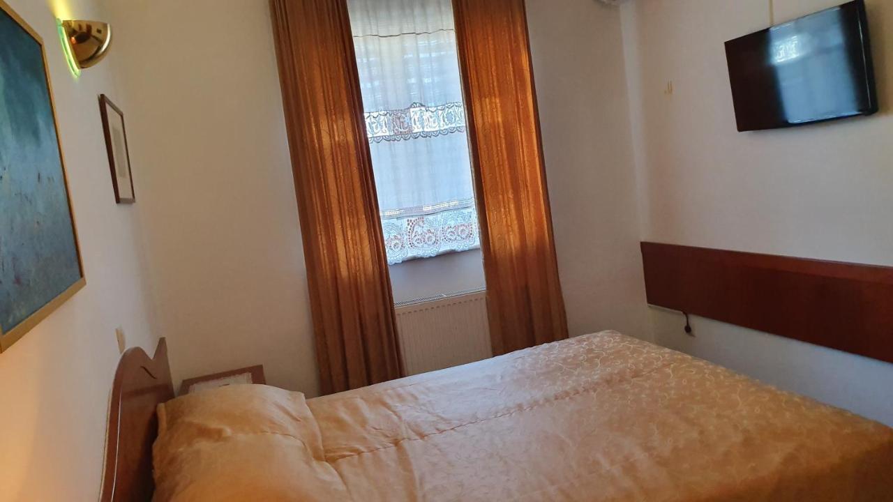 斯伯恩酒店 Radomlje 外观 照片